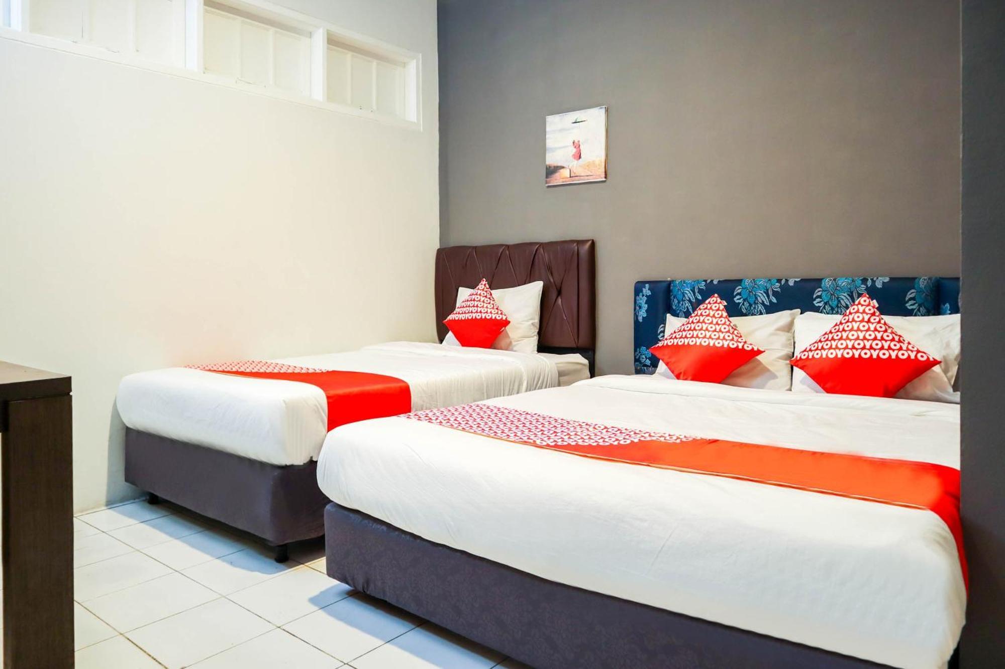 Oyo 1111 Pasar Baru Inn Jakarta Exterior foto