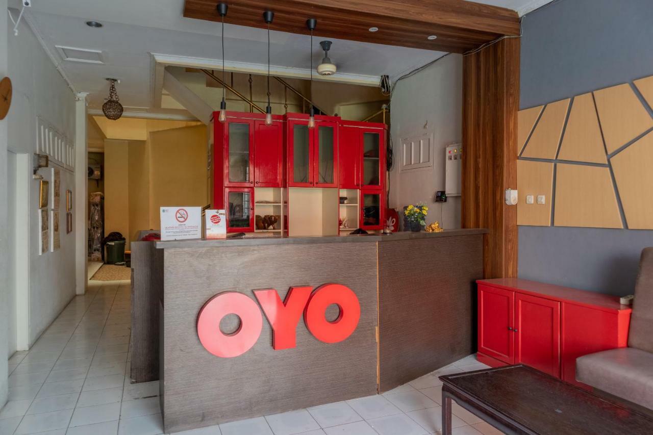 Oyo 1111 Pasar Baru Inn Jakarta Exterior foto