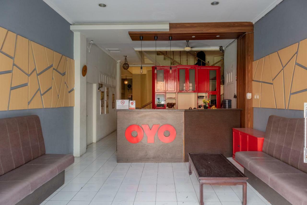 Oyo 1111 Pasar Baru Inn Jakarta Exterior foto