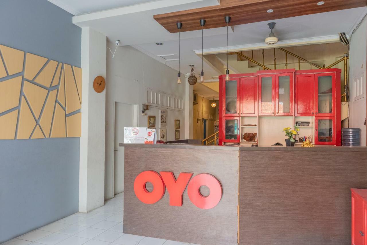 Oyo 1111 Pasar Baru Inn Jakarta Exterior foto